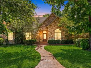10 Wellington Lane, Conroe, TX 77304