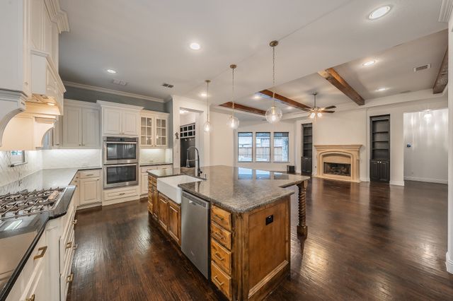 4016 Jasmine Fox Lane, Arlington, TX 76005