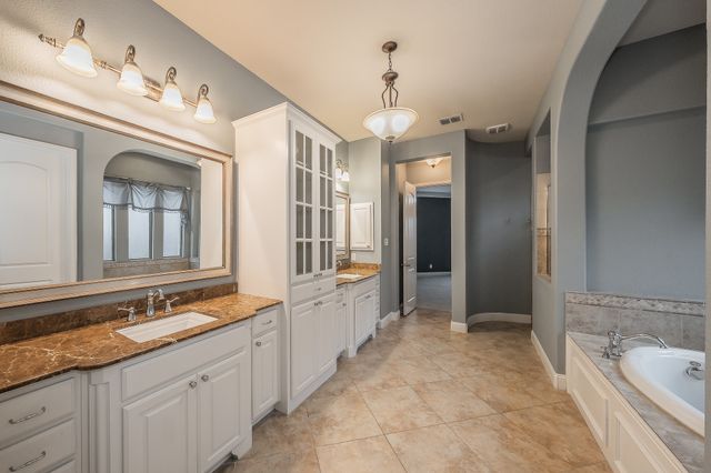 4016 Jasmine Fox Lane, Arlington, TX 76005