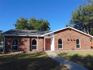 4710 Zanes Court, Grand Prairie, TX 75052