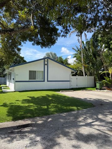 650 NE 15TH Street A - B, Fort Lauderdale, FL 33304