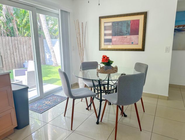 650 NE 15TH Street A - B, Fort Lauderdale, FL 33304