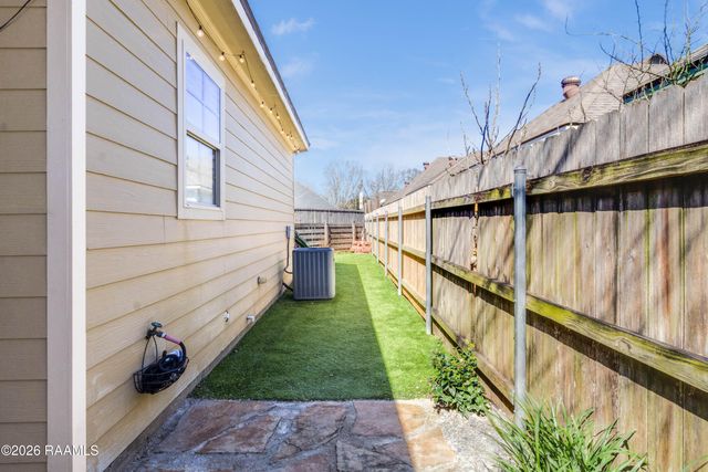 126 Caladium Court, Lafayette, LA 70508