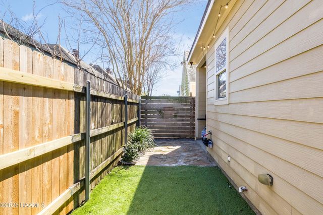 126 Caladium Court, Lafayette, LA 70508