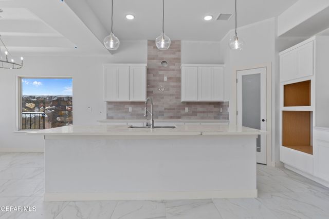 13390 Carterton Avenue, Horizon City, TX 79928