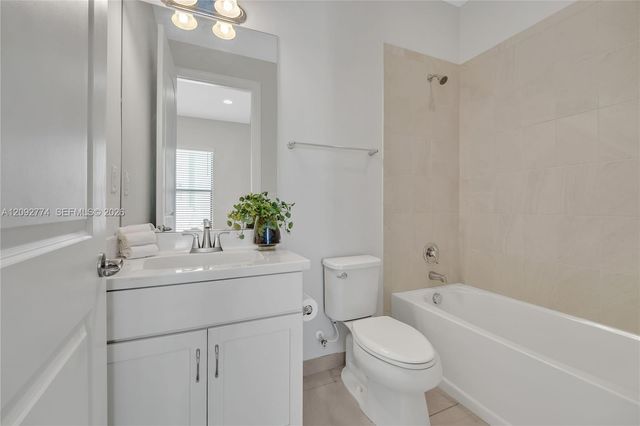 3794 NW 89th Way, Coral Springs, FL 33065