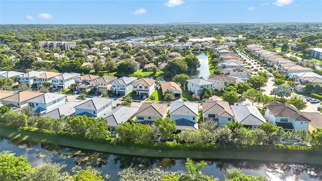 3794 NW 89th Way, Coral Springs, FL 33065