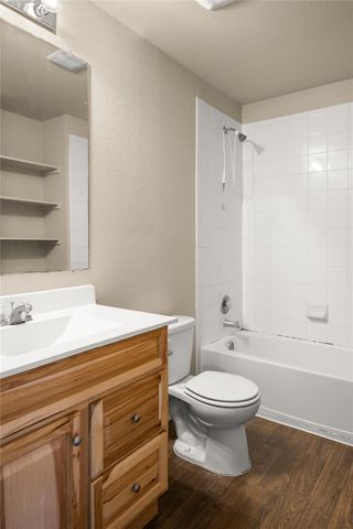 1102 Mitchell DR, Hutto, TX 78634