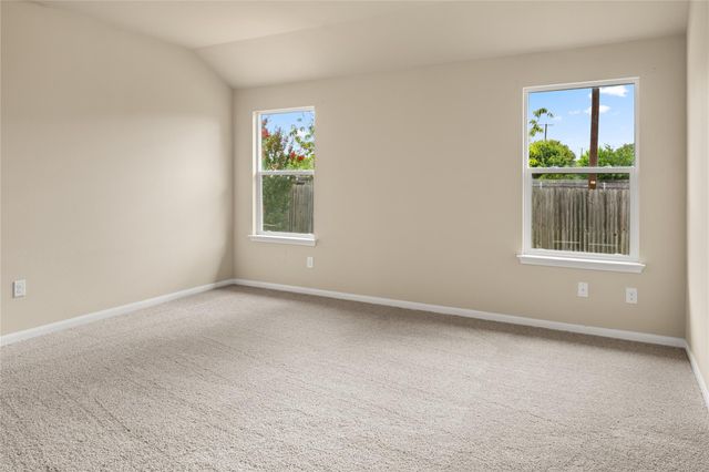 1102 Mitchell DR, Hutto, TX 78634