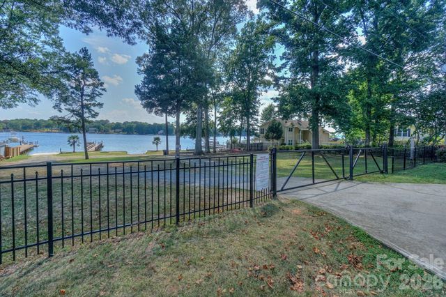 20935 Sierra Vista Drive, Cornelius, NC 28031