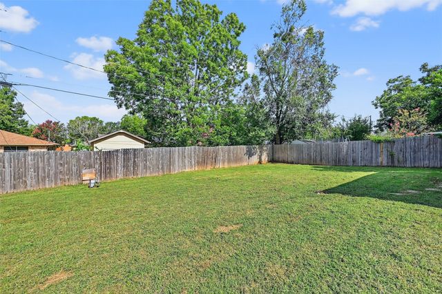 2619 Brookhollow Drive, Denison, TX 75020