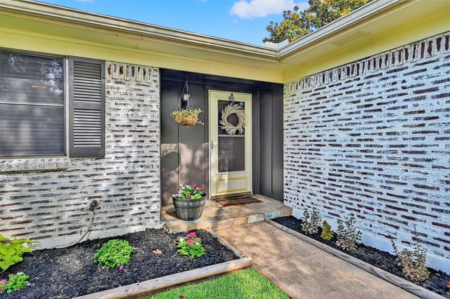 2619 Brookhollow Drive, Denison, TX 75020