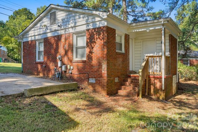 4400 Welling Avenue, Charlotte, NC 28208