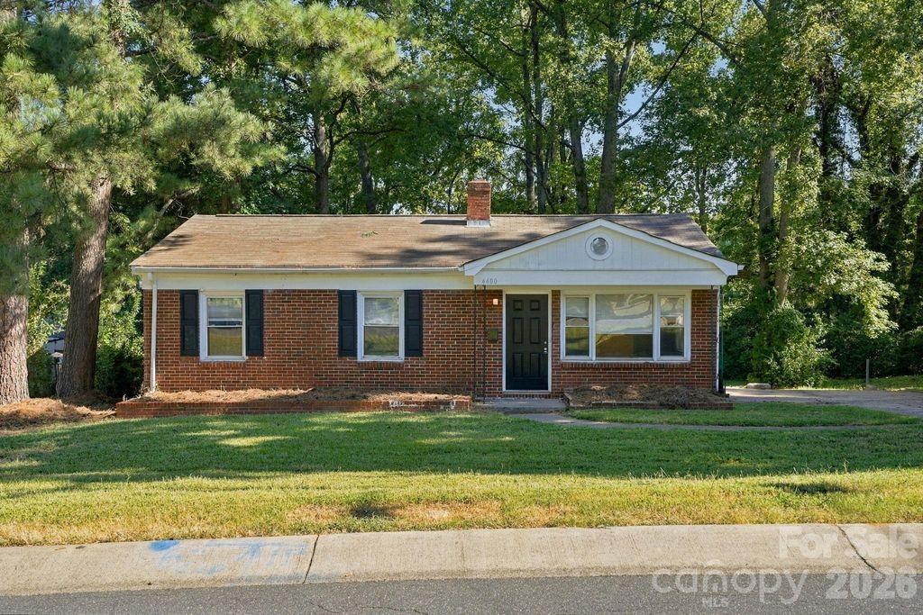 4400 Welling Avenue, Charlotte, NC 28208