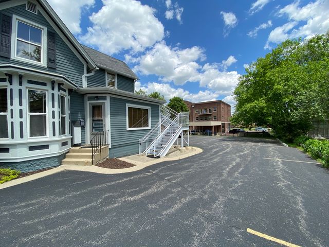 404 S 2nd Street, St. Charles, IL 60174