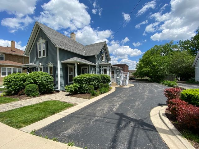 404 S 2nd Street, St. Charles, IL 60174
