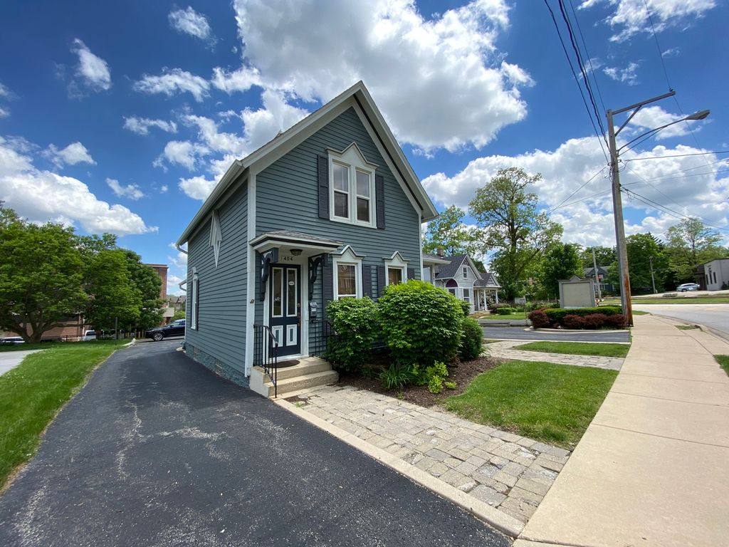 404 S 2nd Street, St. Charles, IL 60174
