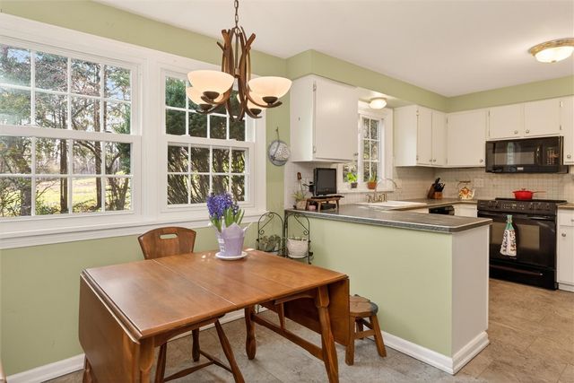 8 Mountain Rise, Perinton, NY 14450