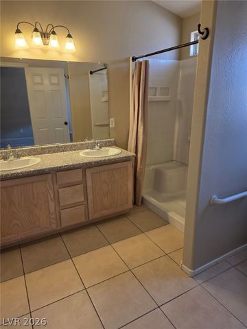 3913 Hampton Grove Court, Las Vegas, NV 89129
