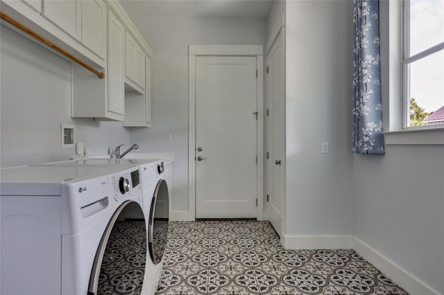 1296 Trebled Waters TRL, Driftwood, TX 78619