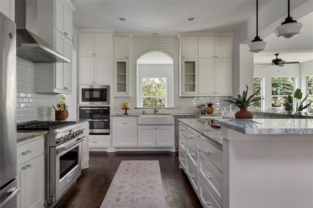 1296 Trebled Waters TRL, Driftwood, TX 78619