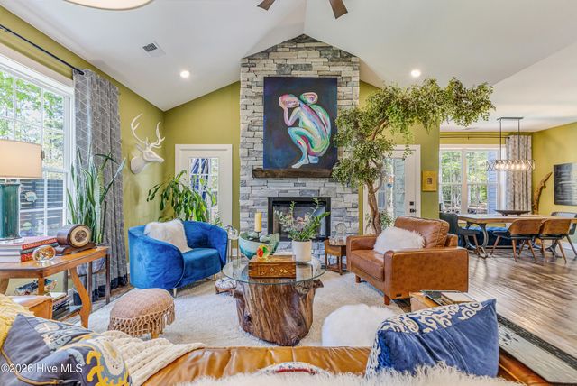 87 Northeast Drive NW, Calabash, NC 28467