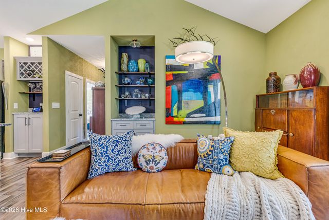 87 Northeast Drive NW, Calabash, NC 28467