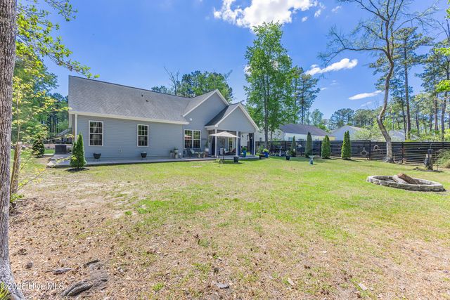 87 Northeast Drive NW, Calabash, NC 28467