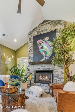 87 Northeast Drive NW, Calabash, NC 28467