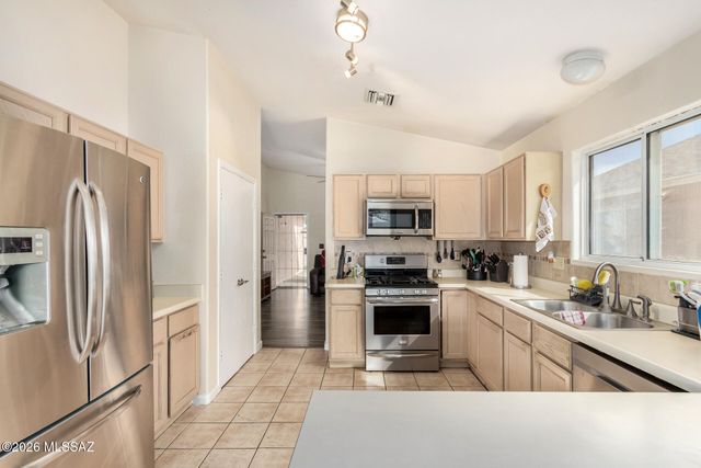 7888 S Lauder Street, Tucson, AZ 85747