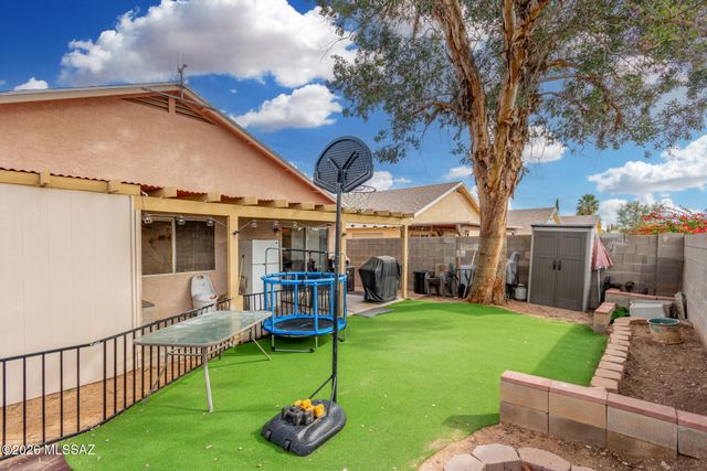 7888 S Lauder Street, Tucson, AZ 85747