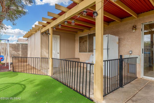 7888 S Lauder Street, Tucson, AZ 85747