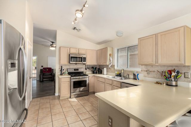 7888 S Lauder Street, Tucson, AZ 85747