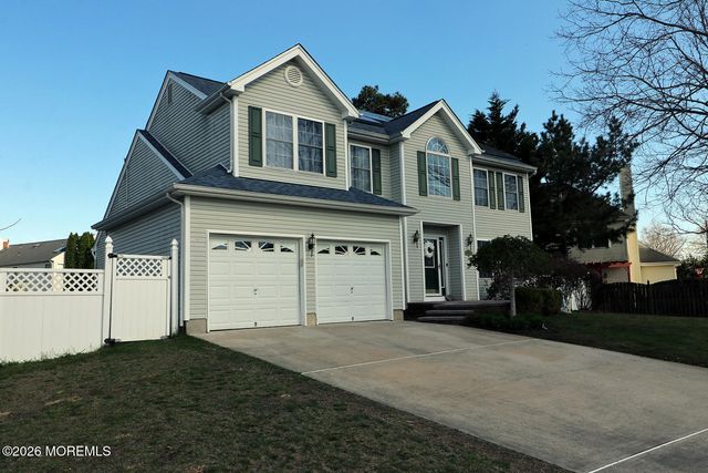 429 Mermaid Drive, Manahawkin, NJ 08050