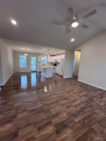 50 Byrd Drive, Sikeston, MO 63801