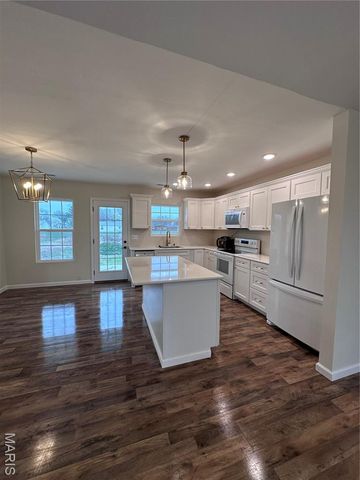 50 Byrd Drive, Sikeston, MO 63801