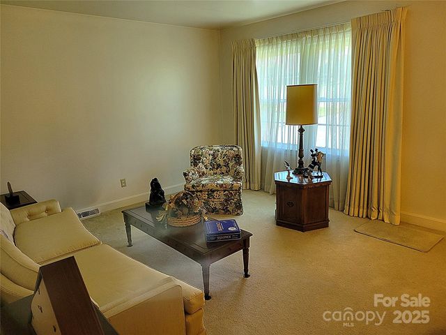 2516 Dalebrook Drive 3, Charlotte, NC 28216