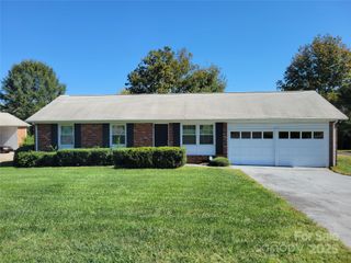 2516 Dalebrook Drive 3, Charlotte, NC 28216