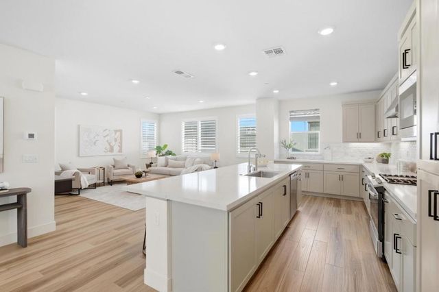 9009 Whitesurf Way, Newark, CA 94560