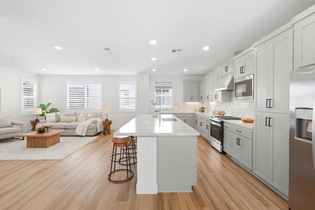 9009 Whitesurf Way, Newark, CA 94560