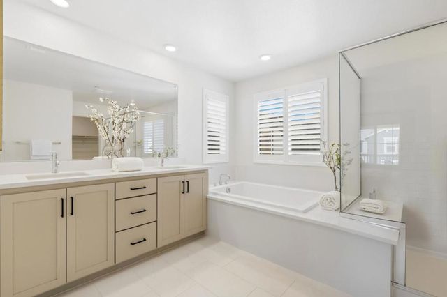 9009 Whitesurf Way, Newark, CA 94560