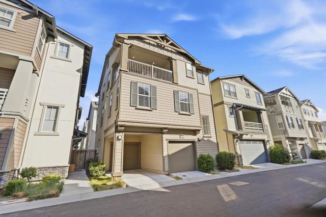 9009 Whitesurf Way, Newark, CA 94560