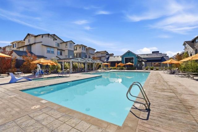 9009 Whitesurf Way, Newark, CA 94560
