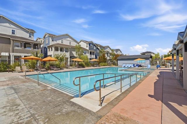 9009 Whitesurf Way, Newark, CA 94560