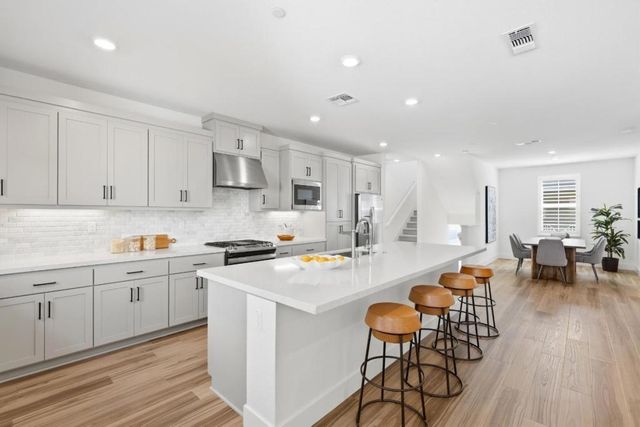 9009 Whitesurf Way, Newark, CA 94560