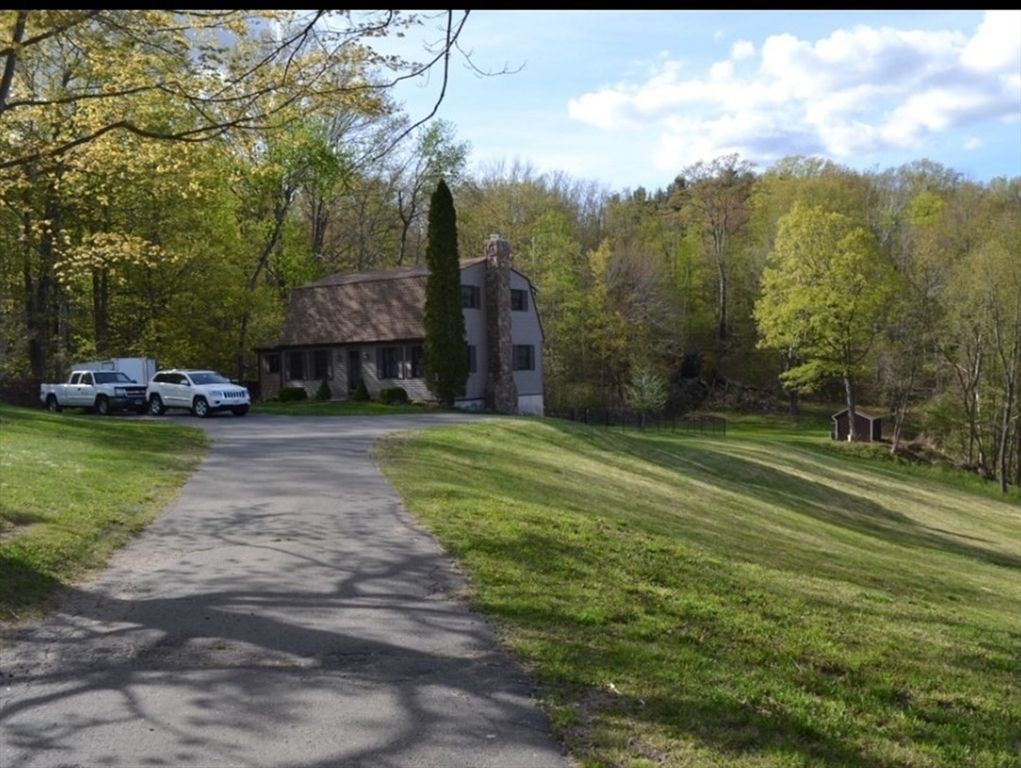 640 Main Rd, Granville, MA 01034