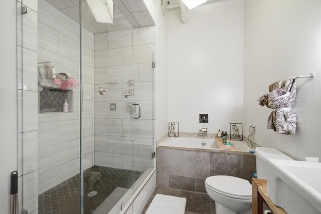 1727 S Indiana Avenue 214, Chicago, IL 60616