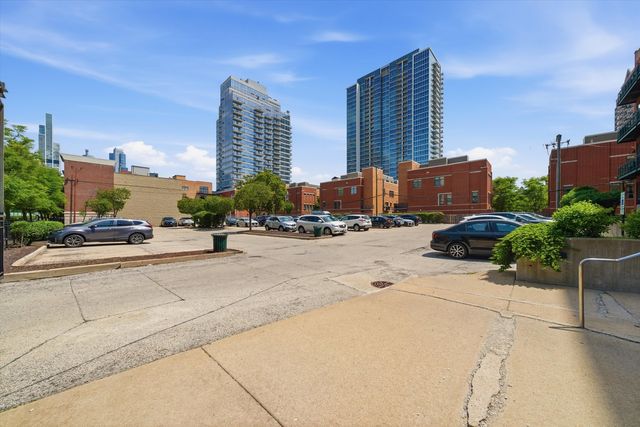 1727 S Indiana Avenue 214, Chicago, IL 60616