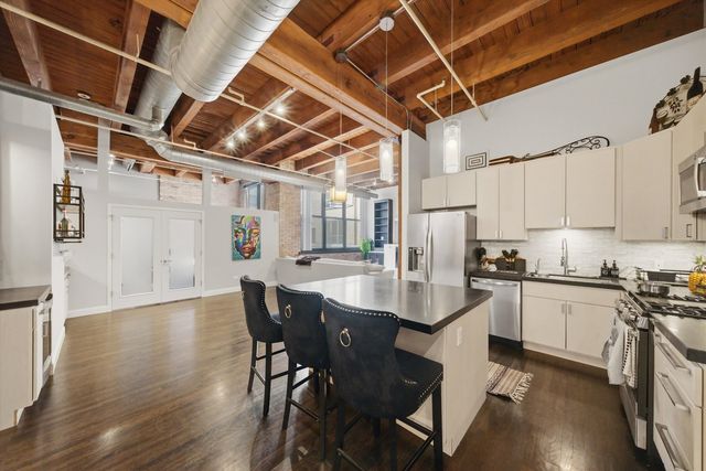 1727 S Indiana Avenue 214, Chicago, IL 60616