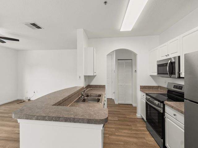 5020 Fairways Circle J202, Vero Beach, FL 32967